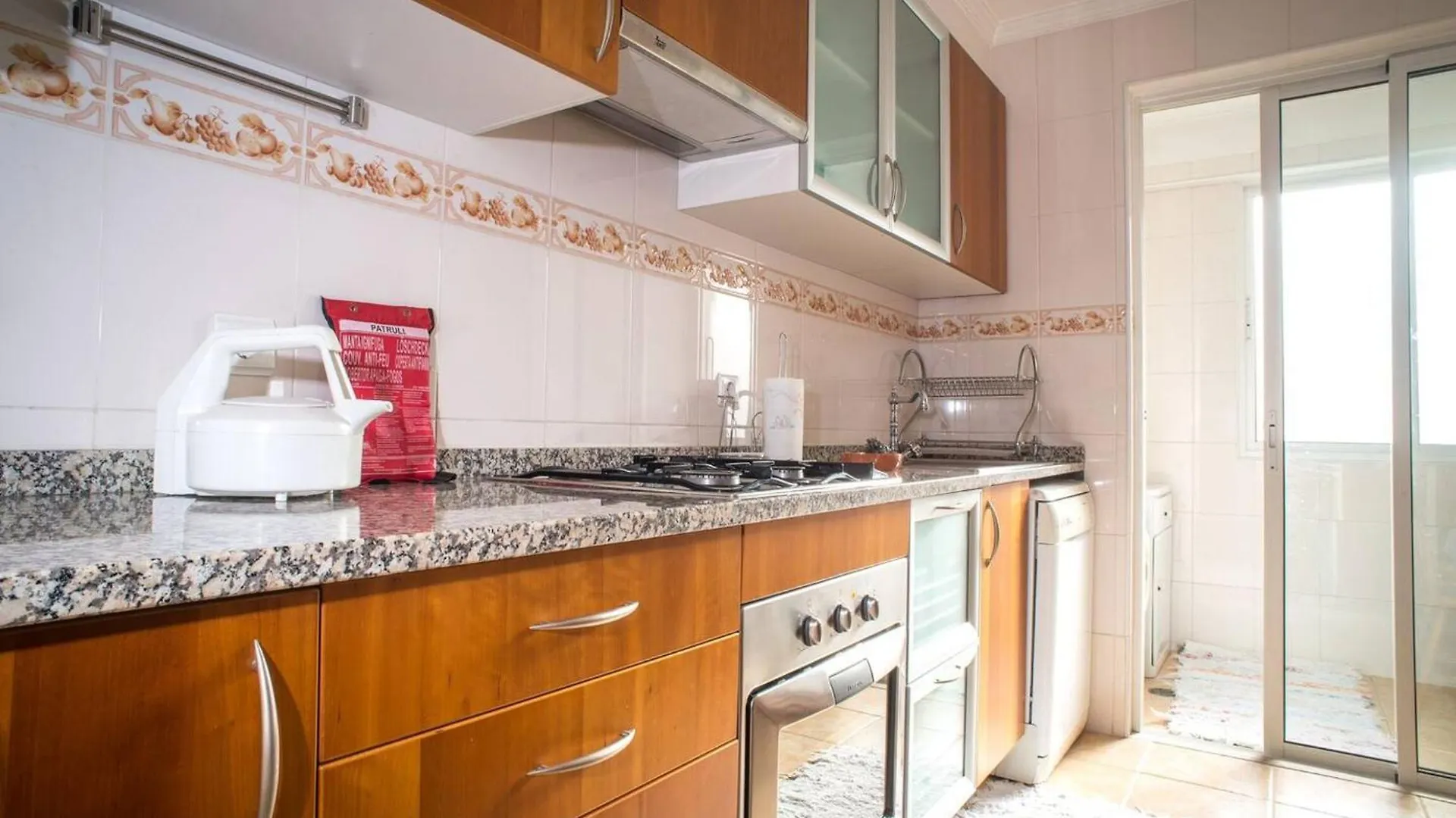 Accessible Apartment - Camara De Lobos - 105 M² - Parking Included Funchal