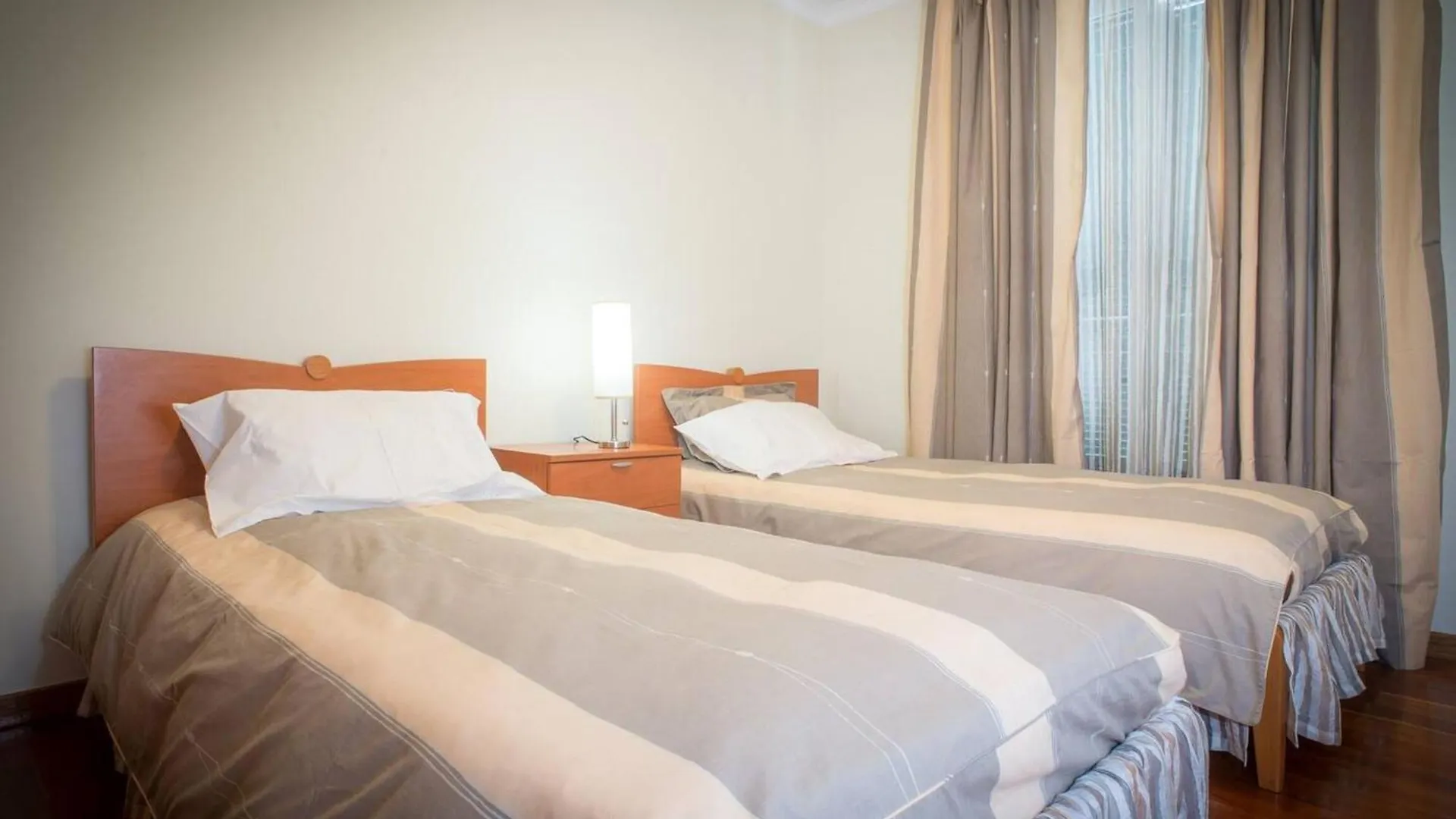 Accessible Apartment - Camara De Lobos - 105 M² - Parking Included 丰沙尔