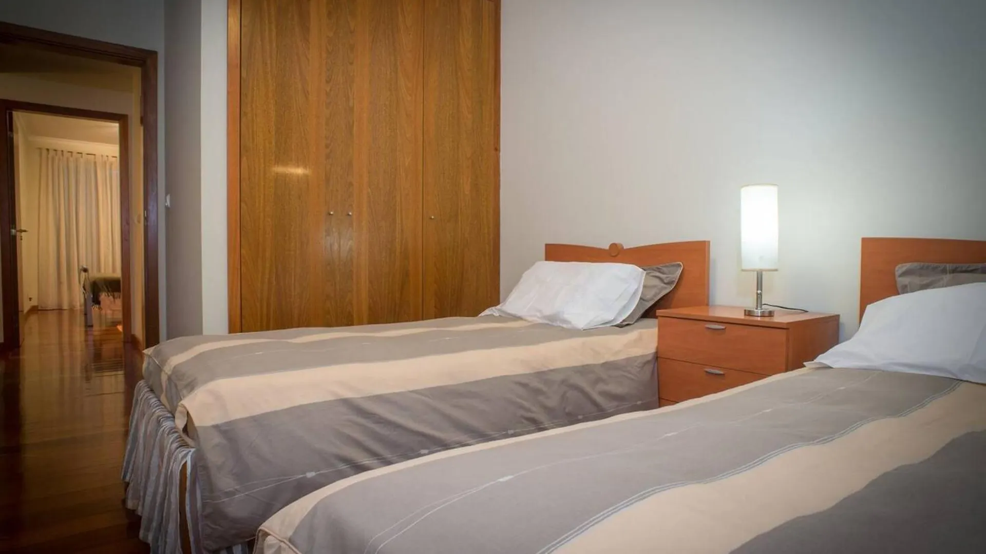 Accessible Apartment - Camara De Lobos - 105 M² - Parking Included 丰沙尔